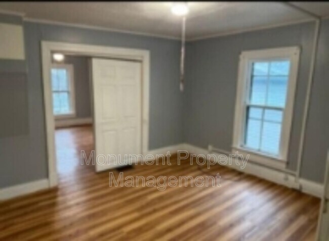 Building Photo - 435 S Meadow St