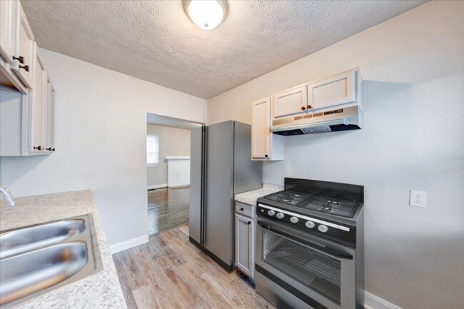 Building Photo - 4430 Crittenden Ave