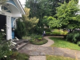 Building Photo - 2412 Columbia St SW