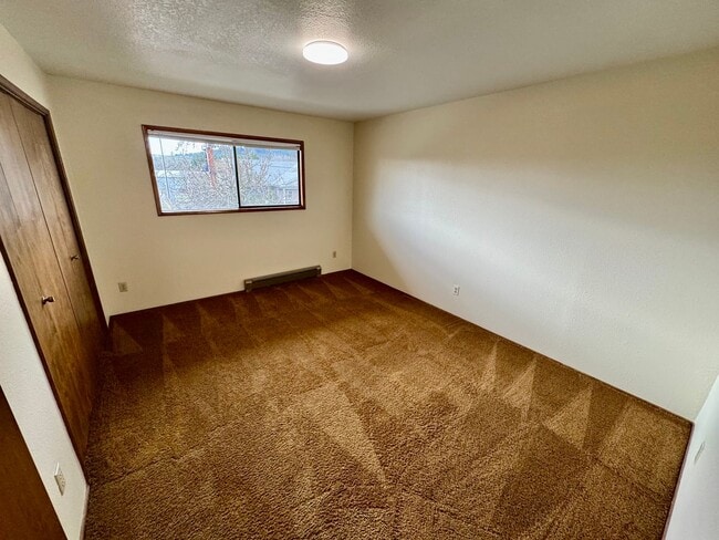 Building Photo - 1127-1129 Applegate Street