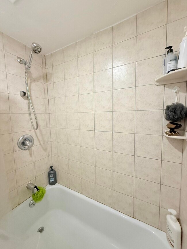 Building Photo - 470 Paradise Isle Blvd