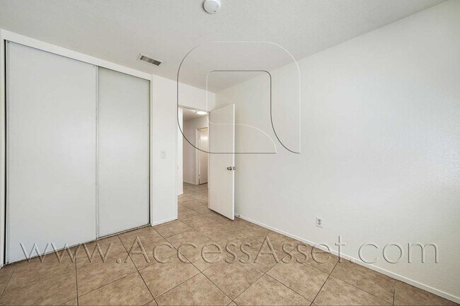 Building Photo - 15731 Laguna Ave