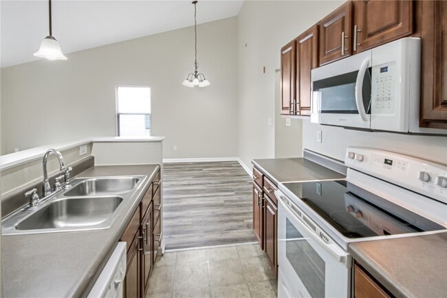 Building Photo - 139 Stonewall Creek Dr