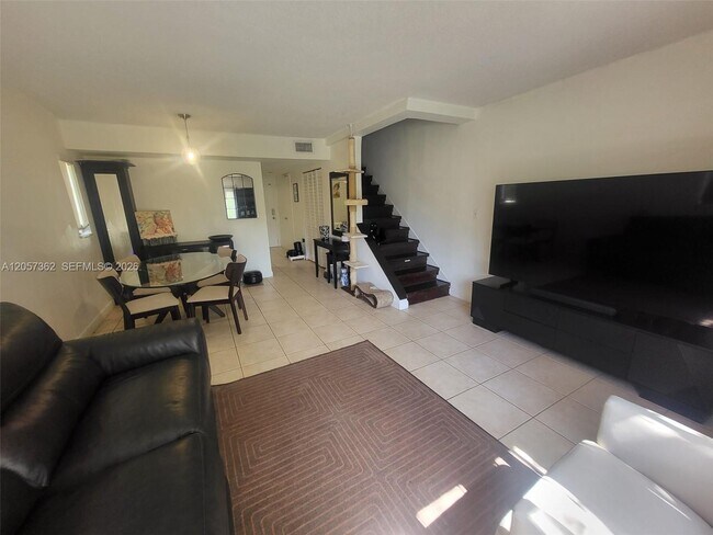 Building Photo - 8500 SW 109th Ave