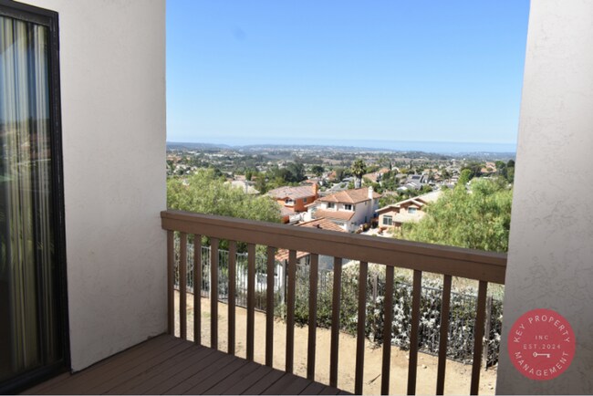 Building Photo - For Rent – Spacious 3 Bedroom, 2.5 Bath Ho...