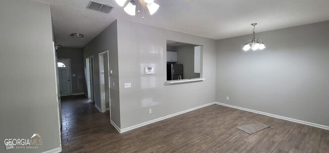 Building Photo - 8632 Thomas Rd