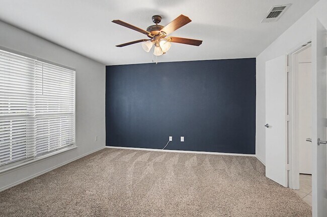 Building Photo - 10925 Caldwell Ln