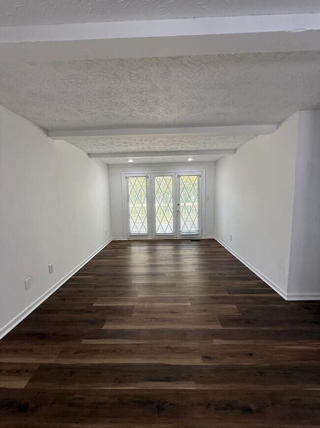 Building Photo - Spacious 4-Bedroom Home in Peachtree City