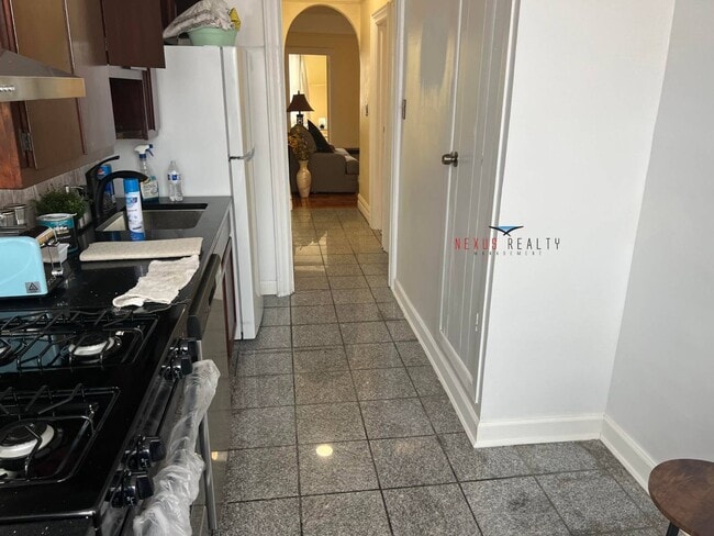 Building Photo - 33-19 69th St