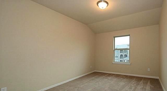 Building Photo - 3739 Venice Dr