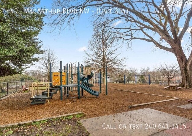 Building Photo - 4491 MacArthur Blvd NW