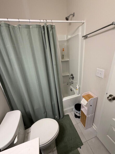 Building Photo - 209 Heartland Dr