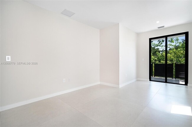 Building Photo - 1241 SW 23rd St