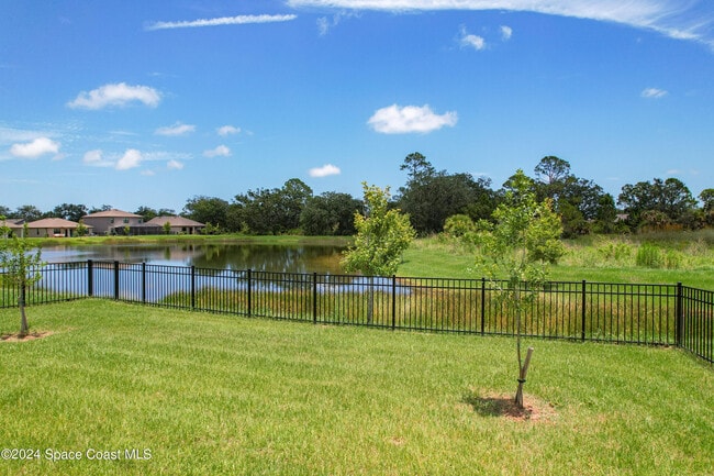 Building Photo - 2243 Capital Dr