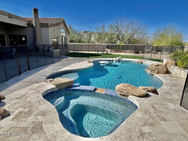 Building Photo - 12198 E Doubletree Ranch Rd