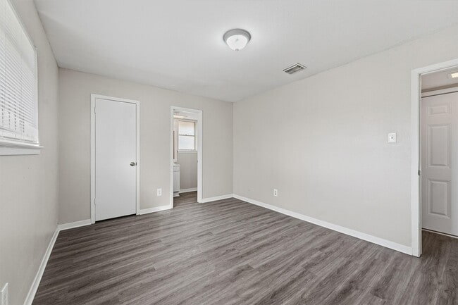 Building Photo - 10407 Lantry Way