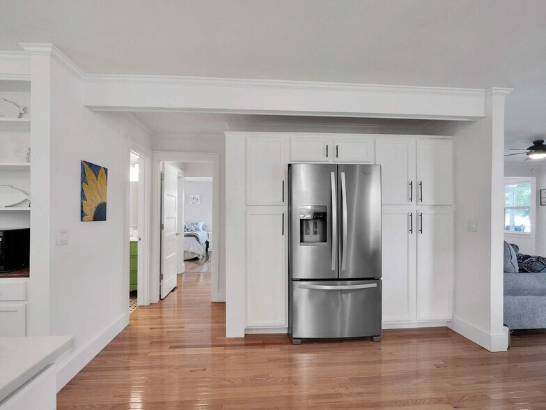 Building Photo - 1513 State Rd S-20-457