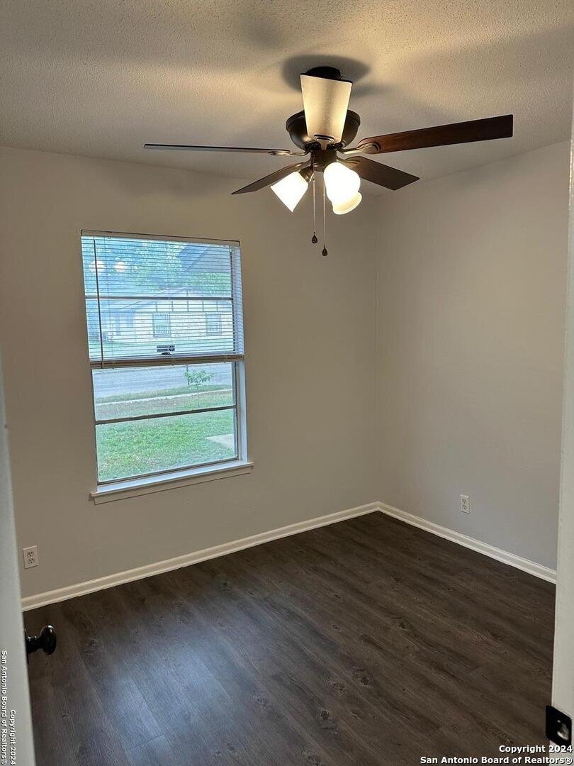 Building Photo - 7211 Westglade Dr