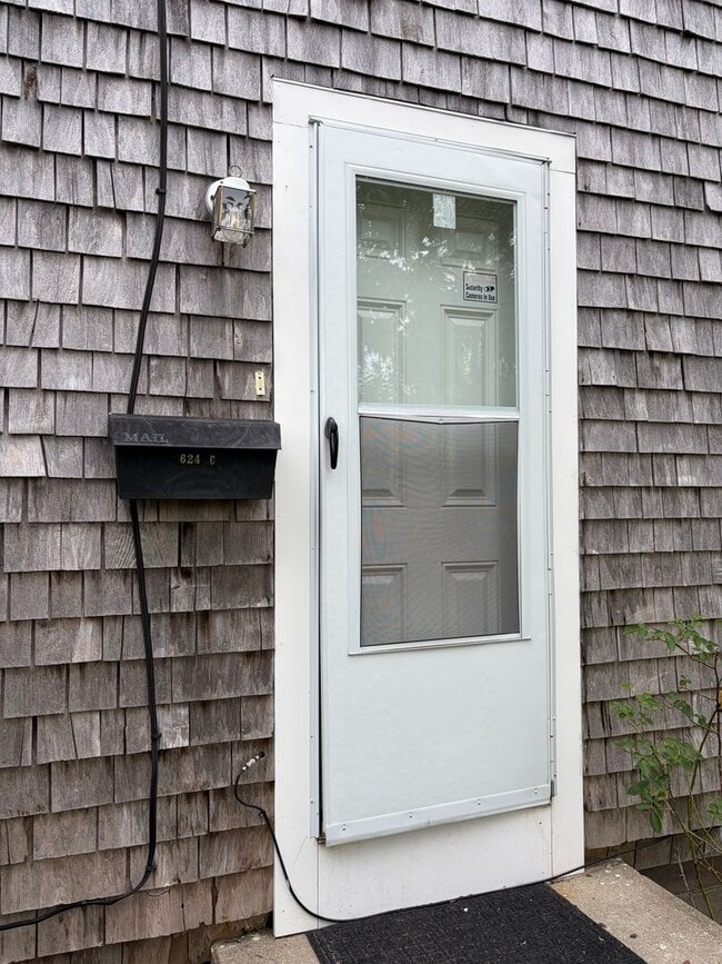 Building Photo - 624 MA-28
