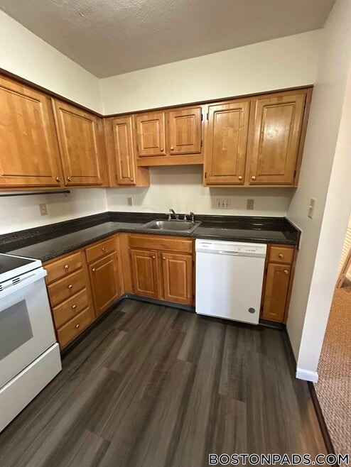 Building Photo - 3 April Ln