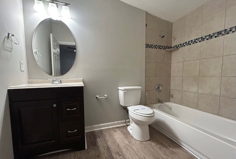Building Photo - 2950 Horse Shoe Dr