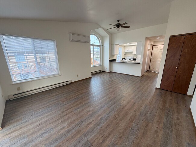 Building Photo - 5691 Eagle Pkwy
