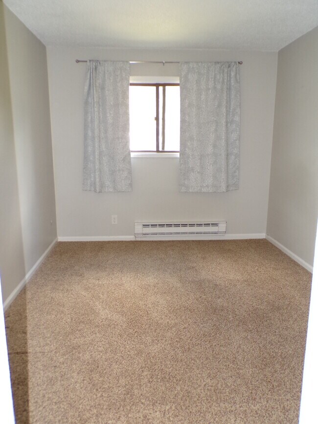 Building Photo - 998 W Beaver Creek Blvd