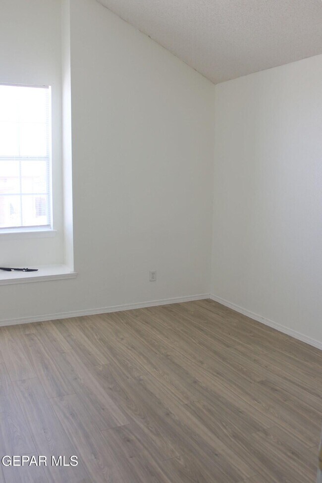 Building Photo - 815 Saguaro Park Ct