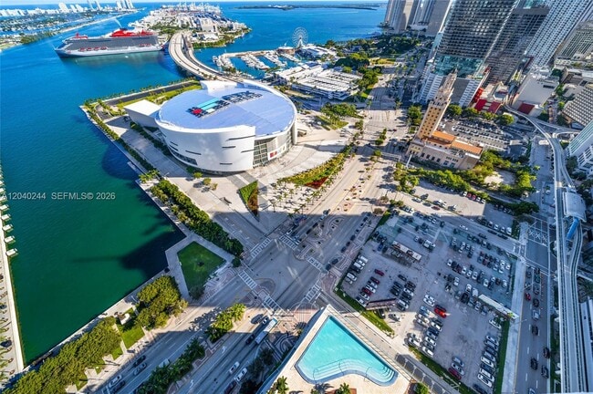 Building Photo - 888 Biscayne Blvd