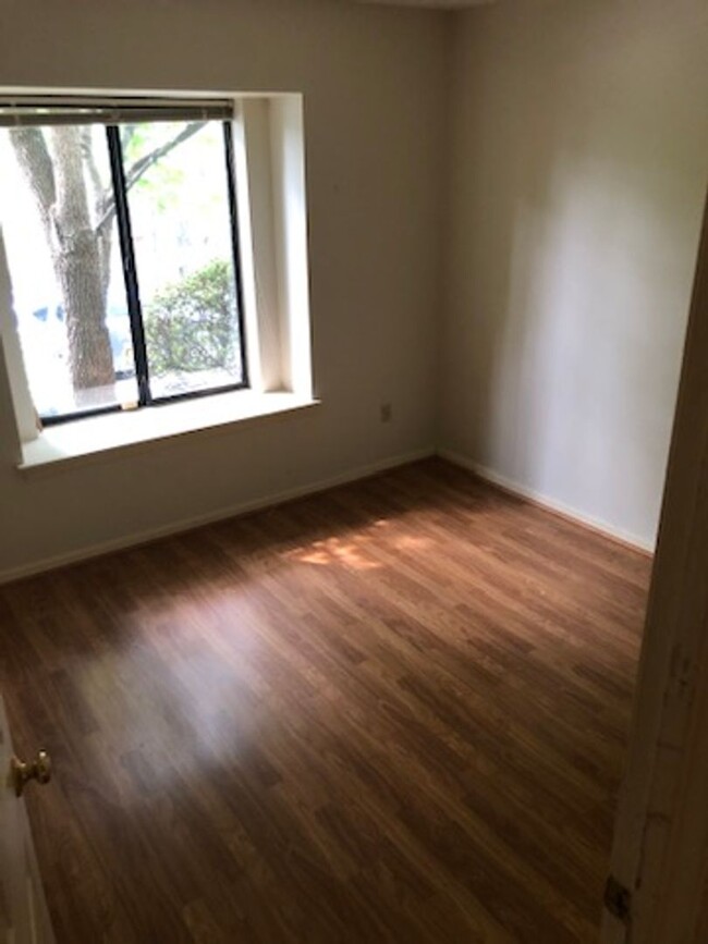 Building Photo - Great 3BR/2BA Townhouse in Mill Creek