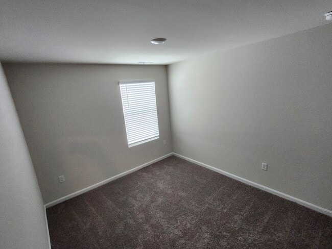 Building Photo - Single Family 4 BR, 2.5 Bath Rental in Broadway, Only 2 Years Old, Available in January 2026