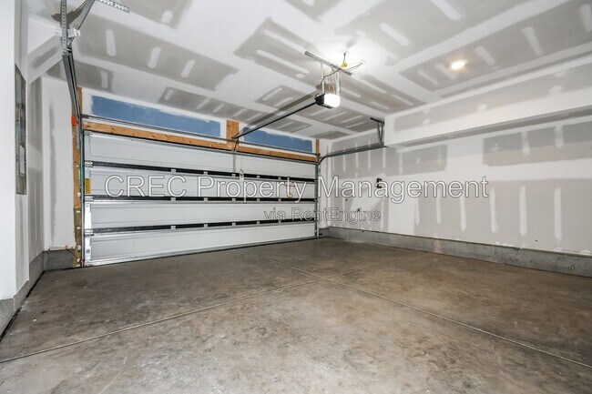 Building Photo - 596 Scholar Way