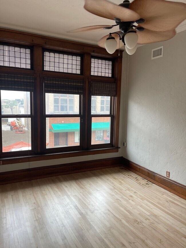 Building Photo - Rose Lofts