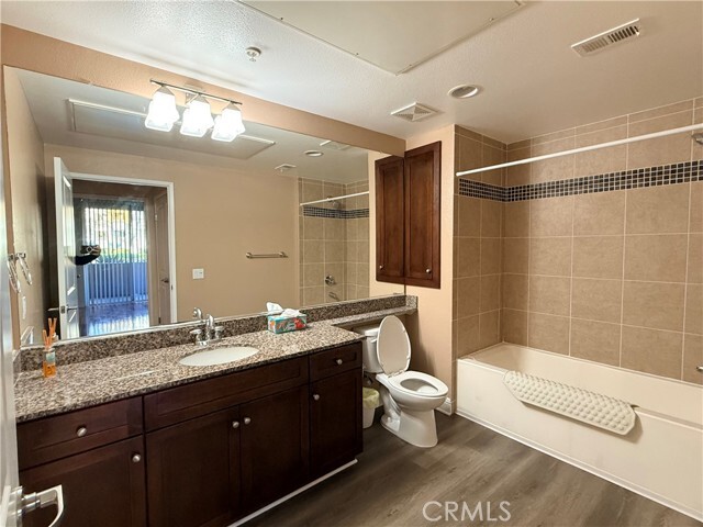 Building Photo - 1162 Scholarship