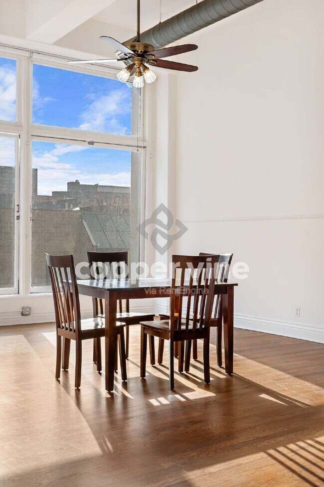 Building Photo - 1617 California St