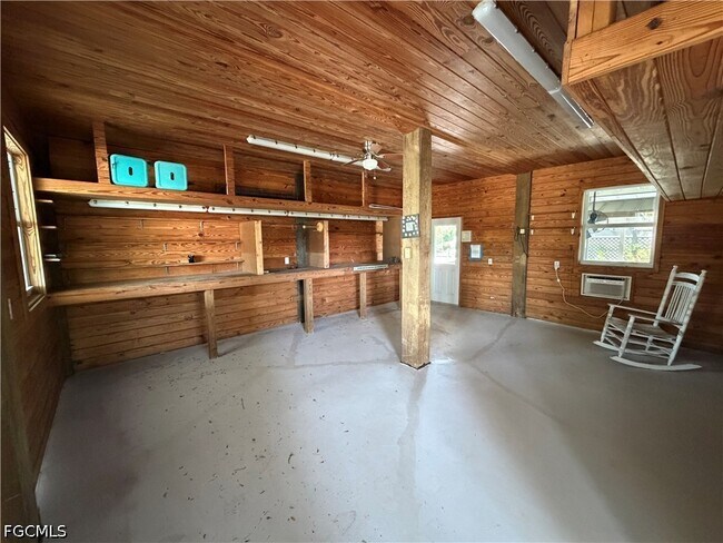 Building Photo - 27189 Gasparilla Dr
