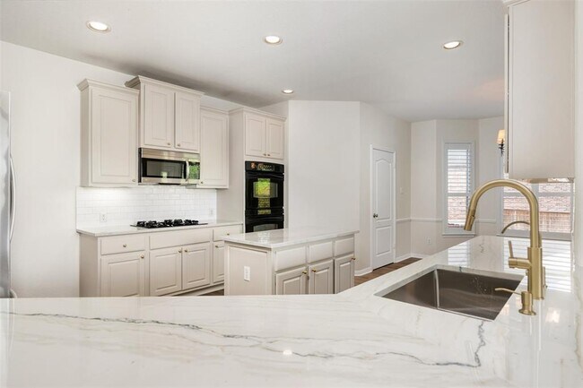 Building Photo - 2512 Rio Mesa Dr