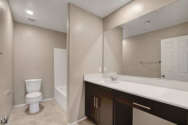 Building Photo - 3017 Termini Ave