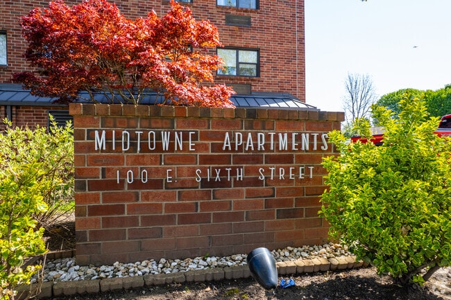 Building Photo - Midtowne Apartments