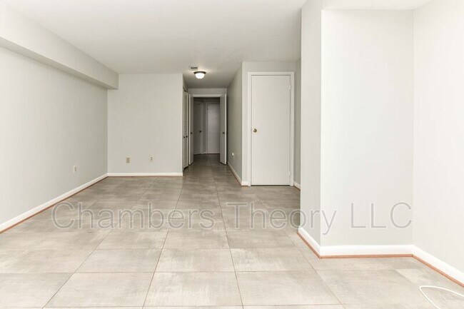 Building Photo - 1121 Portner Rd