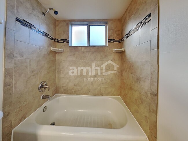 Building Photo - 3365 Shelley Dr