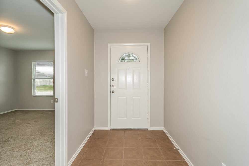 Building Photo - 1640 Diamond Lake Trail