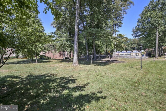 Building Photo - 3356 Woodburn Rd