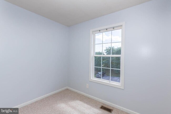 Building Photo - 128 Pony Cir