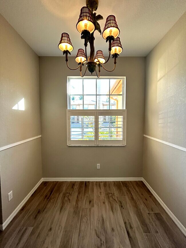 Building Photo - 7871 Lake Sawgrass Loop