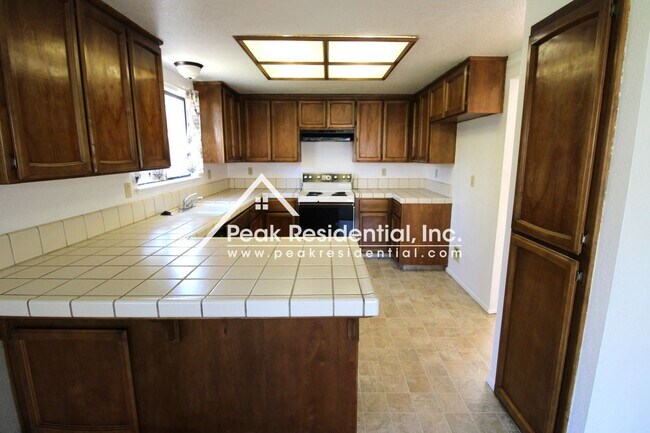 Building Photo - 3 br, 2.5 bath House - 7669 Windbridge Drive