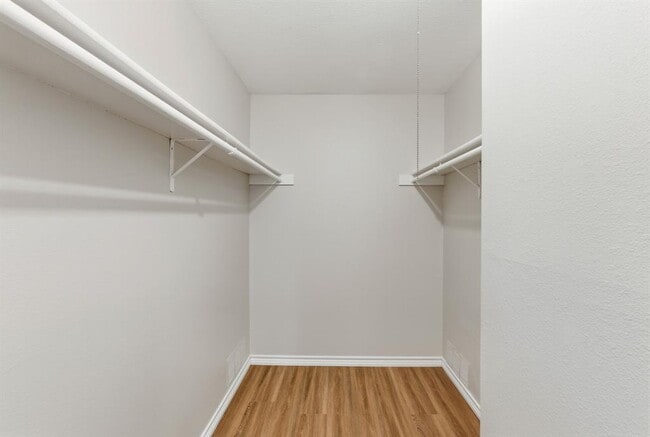 Building Photo - 12326 Tomanet Trail