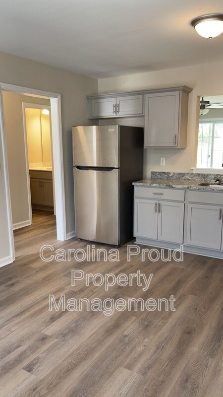 Building Photo - 4033 Lucerne Ct