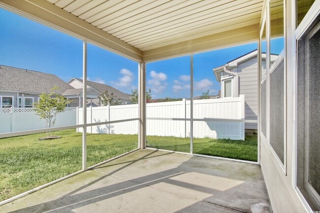 Building Photo - 876 Culbertson Ave