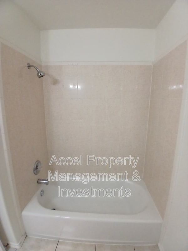 Building Photo - 128 San Jacinto St